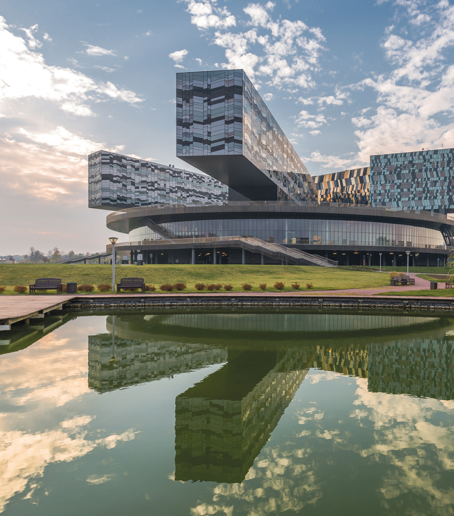 Rink сколково. Сколково Москва. Сколково инфраструктура. Skolkovo School of Management. Сколково кубик.